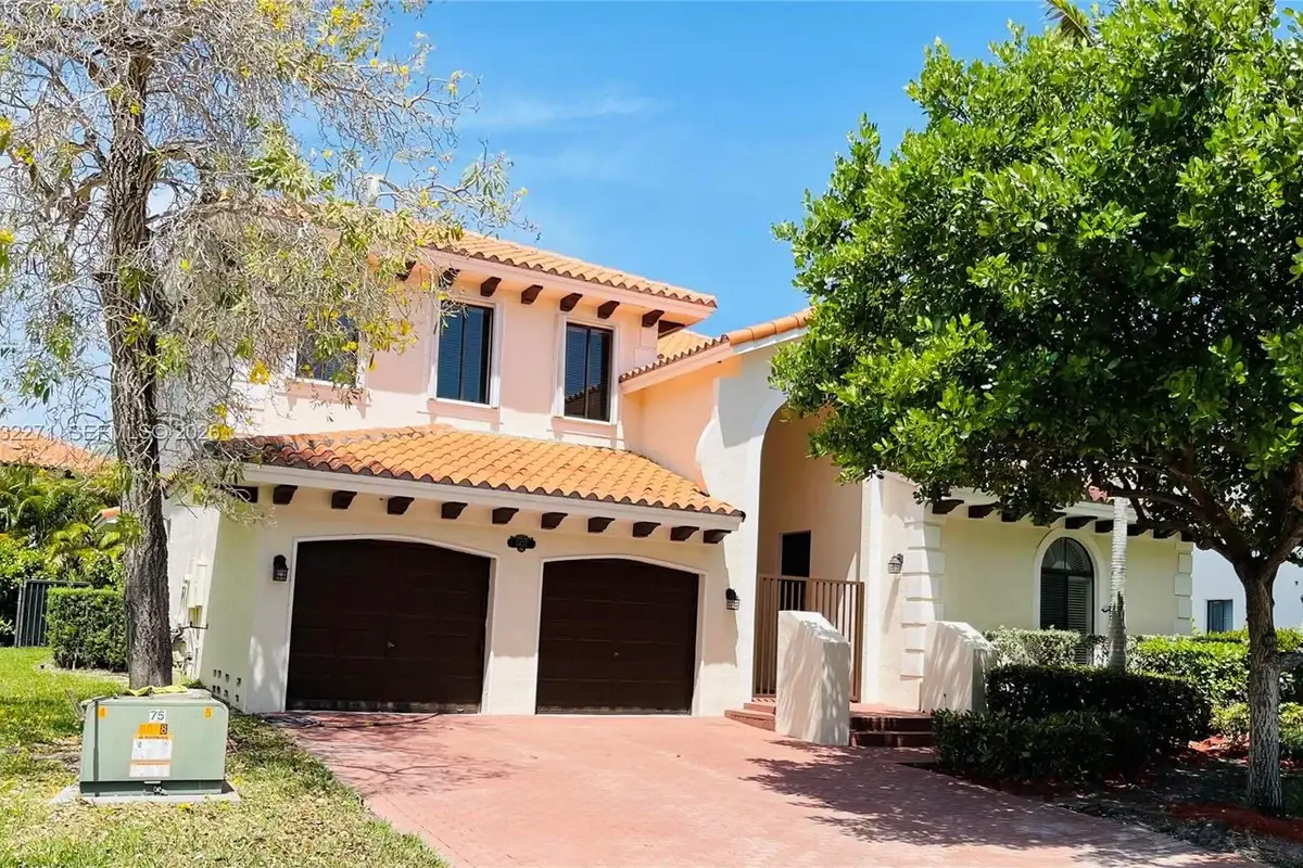 7427 SW 189th St, Cutler Bay: photo 1 of 58