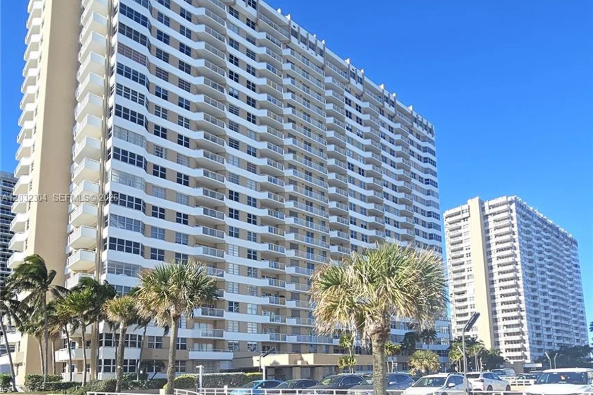 1950 S Ocean Dr #3D, Hallandale Beach: photo 1 of 59