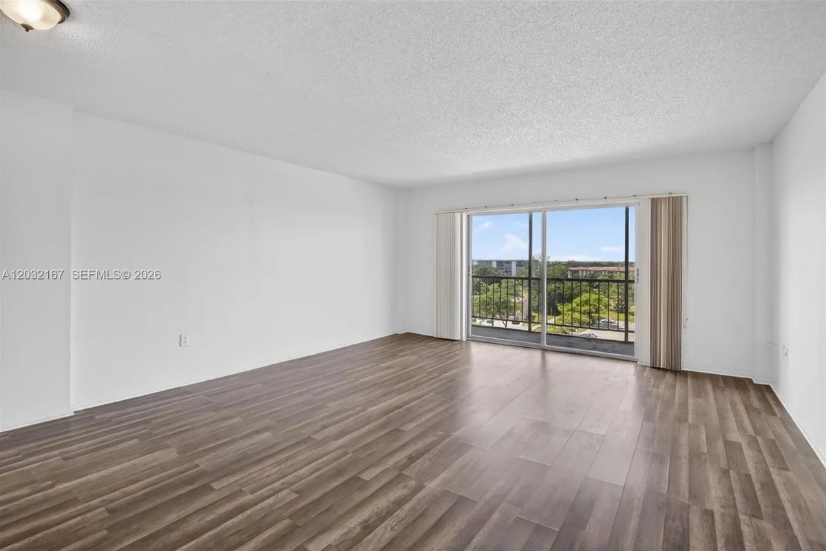 4174 Inverrary Dr #805, Lauderhill: photo 1 of 29