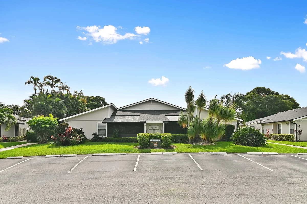 4383 Willow Pond Cir, West Palm Beach: photo 1 of 26