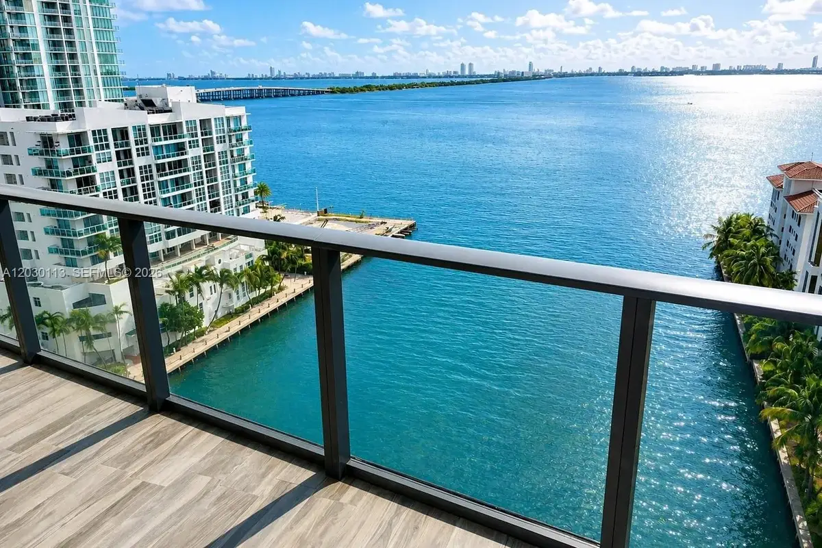 460 NE 28th St #1408, Miami: photo 1 of 12