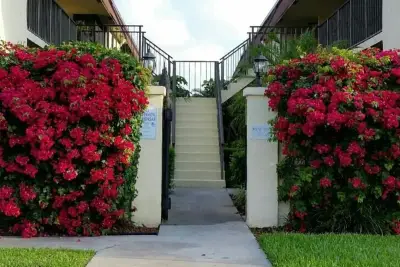 120 N M St #L, Lake Worth Beach: photo 1 of 33