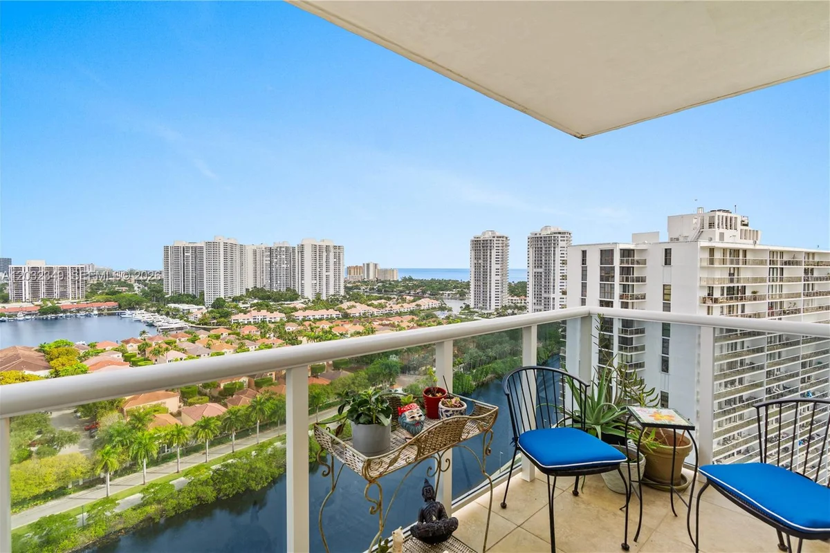 3675 N Country Club Dr #2201, Aventura: photo 1 of 39