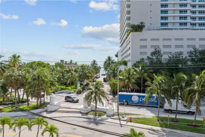 95 N Birch Rd #405, Fort Lauderdale: photo 1 of 34