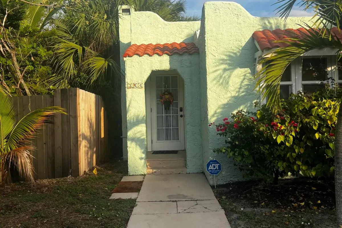 314 S L St, Lake Worth Beach: photo 1 of 7