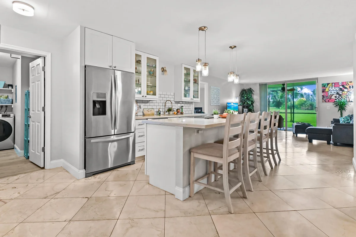 6400 NW 2nd Ave #124, Boca Raton: photo 1 of 33