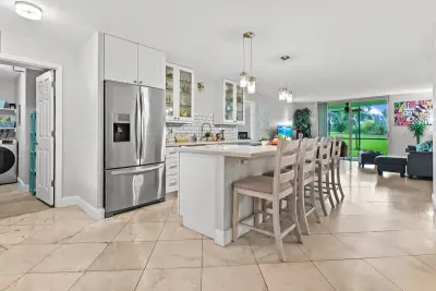 6400 NW 2nd Ave #124, Boca Raton: photo 1 of 33