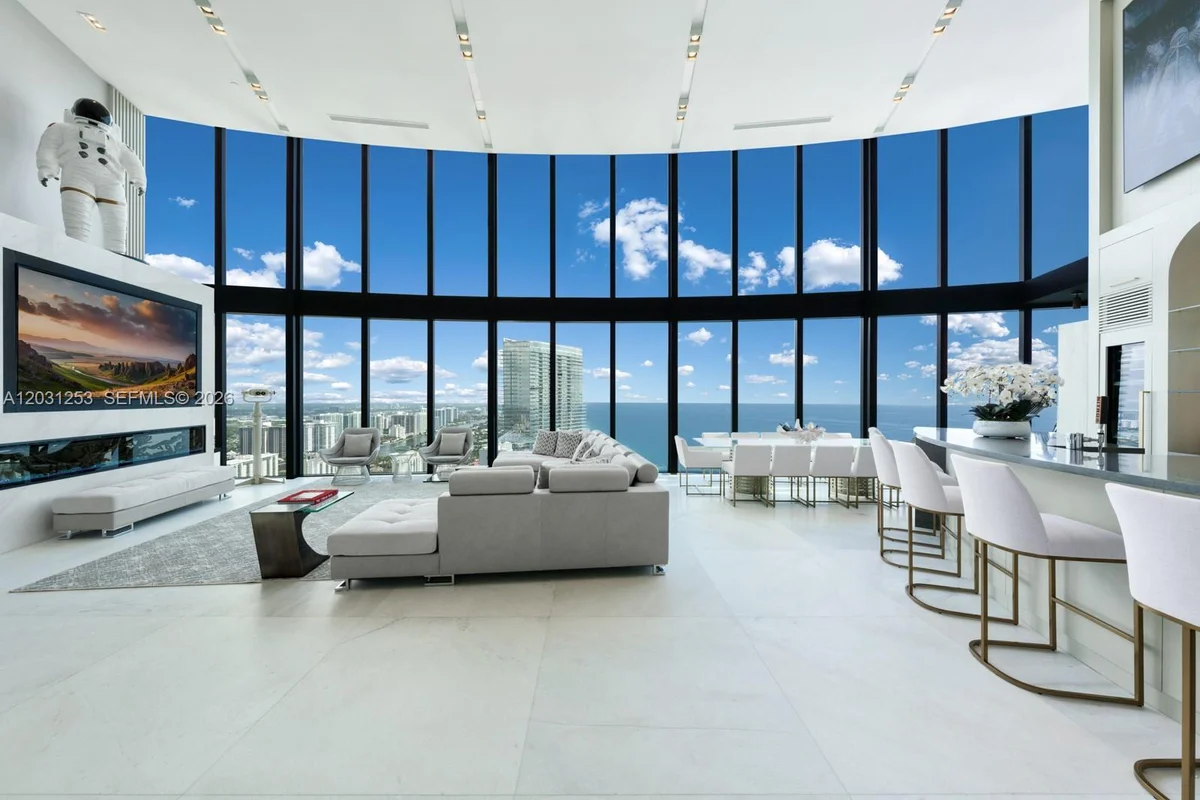 18555 Collins Ave #4405, Sunny Isles Beach: photo 1 of 93