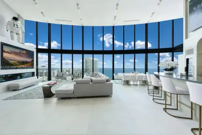 18555 Collins Ave #4405, Sunny Isles Beach: photo 1 of 93