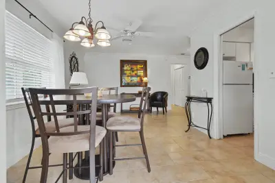 2701 NE 1st St #201, Pompano Beach: photo 1 of 16
