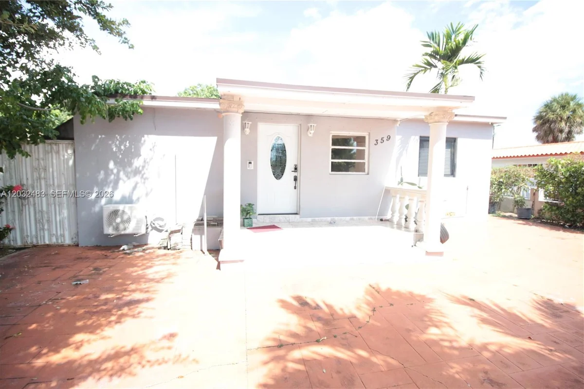 359 E 12th St, Hialeah: photo 1 of 54