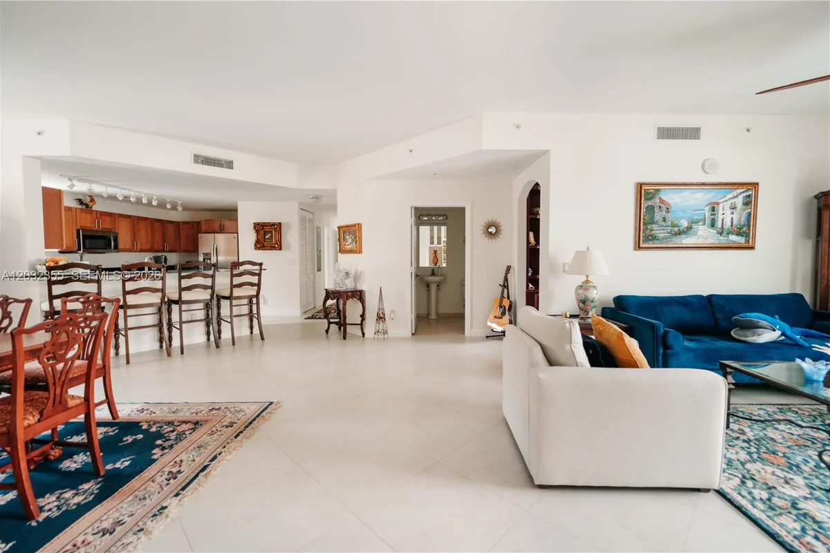 8390 SW 72nd Ave #707, Miami: photo 1 of 54
