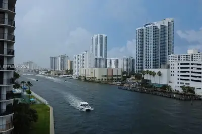 400 Leslie Dr #1124, Hallandale Beach: photo 1 of 19