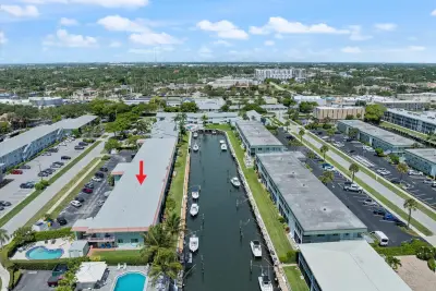 117 Lehane Ter #210, North Palm Beach: photo 1 of 31