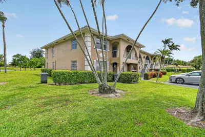 13837 Via Flora #E, Delray Beach: photo 1 of 36