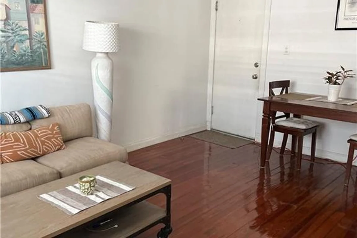 808 SE 6th Ct SE #4, Fort Lauderdale: photo 1 of 3