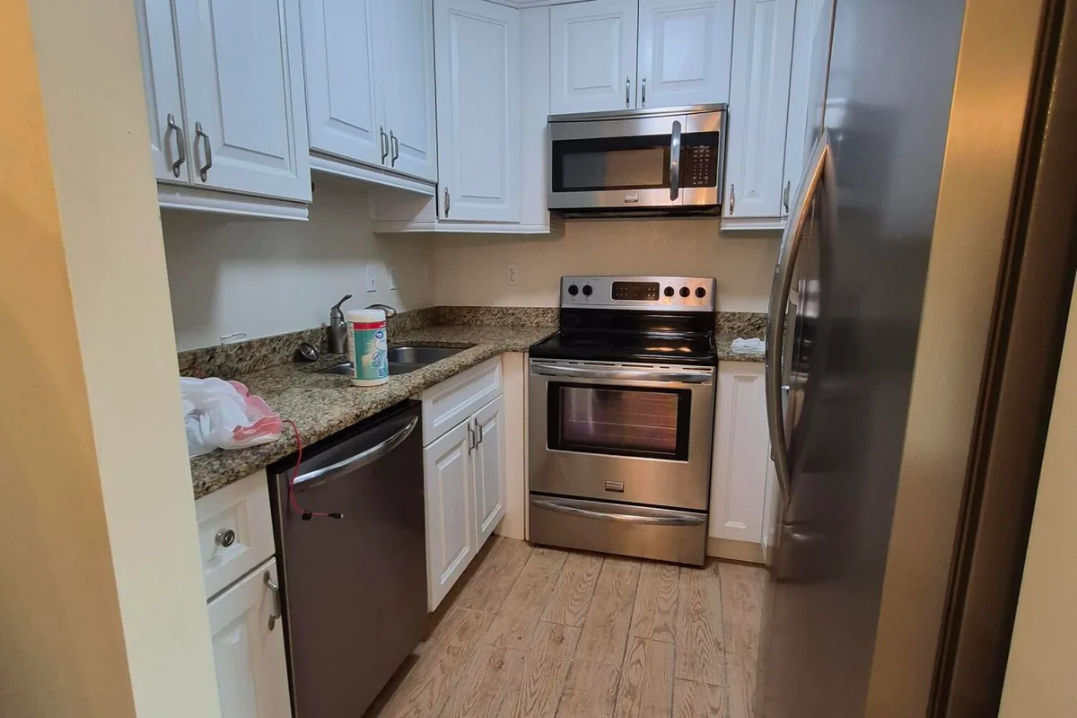 27 Easthampton B, West Palm Beach: photo 1 of 8