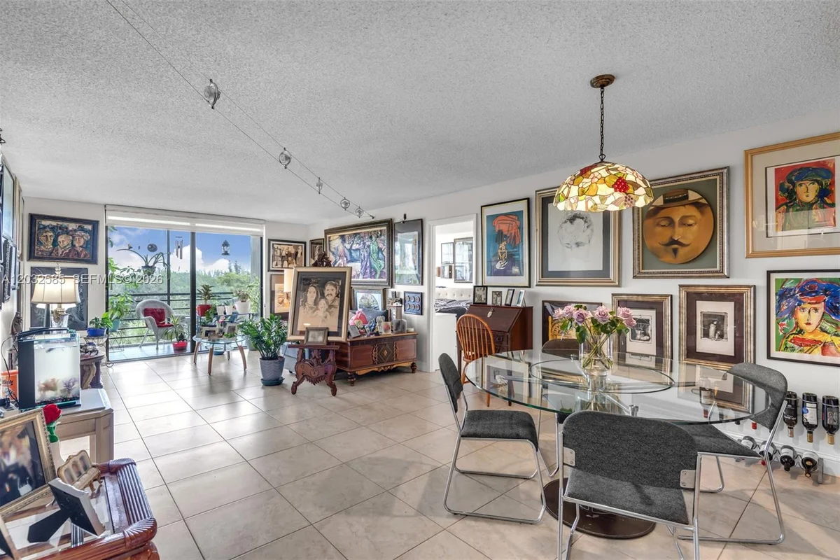 1400 Saint Charles Pl #623, Pembroke Pines: photo 1 of 27