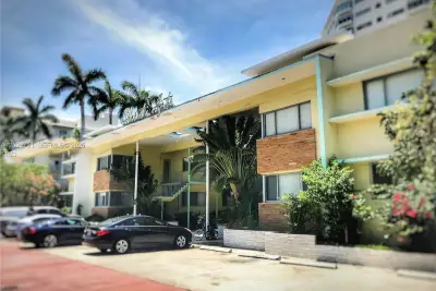 1840 James Ave #10, Miami Beach: photo 1 of 5