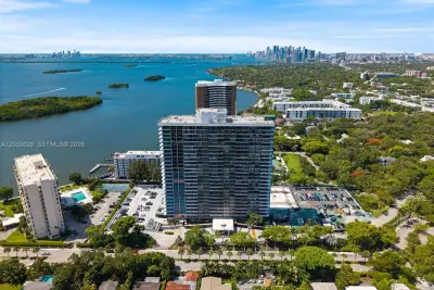 780 NE 69th St #2404, Miami: photo 1 of 32