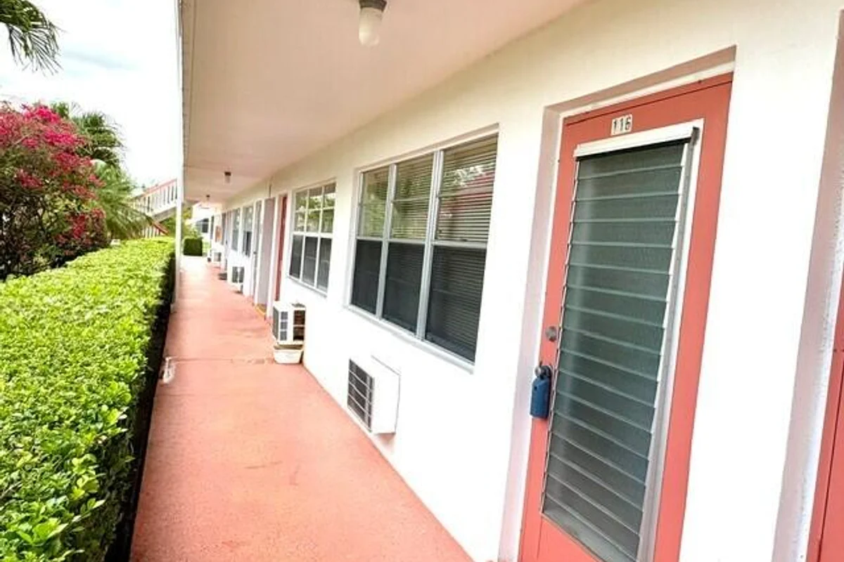 116 Windsor F, West Palm Beach: photo 1 of 41