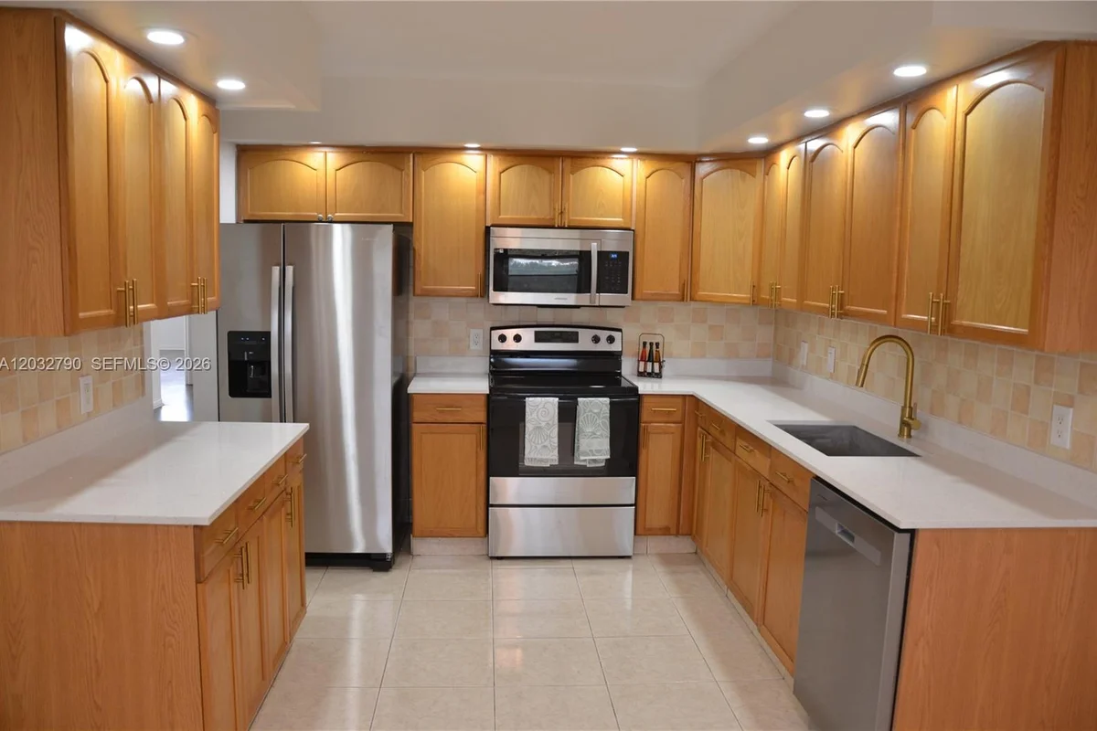 12600 SW 5th Ct #415L, Pembroke Pines: photo 1 of 14