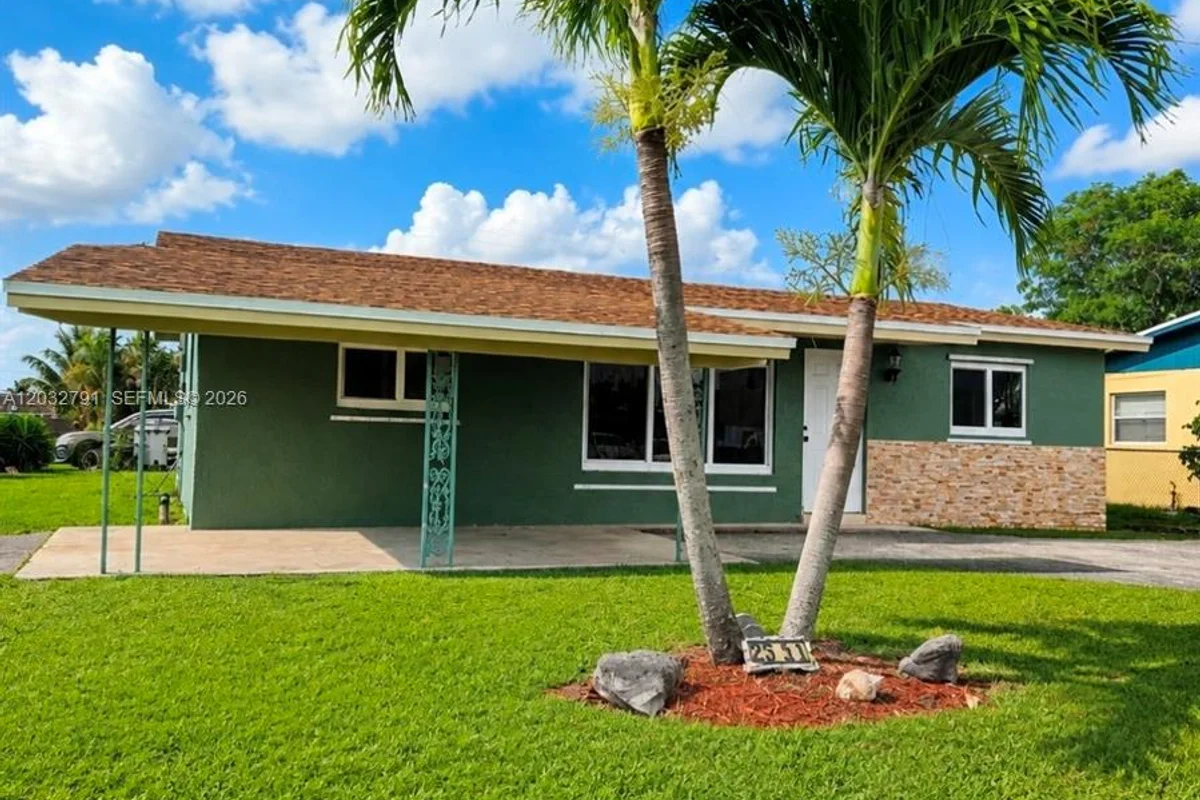 2350 NW 12th Ct, Pompano Beach: photo 1 of 19