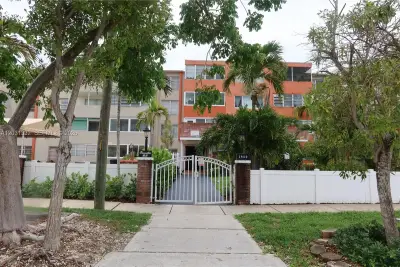 1850 NE 169th St #312, North Miami Beach: photo 1 of 26