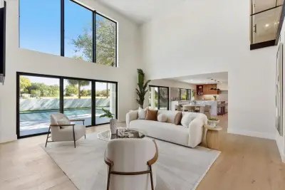 868 Country Club Dr, North Palm Beach: photo 1 of 64