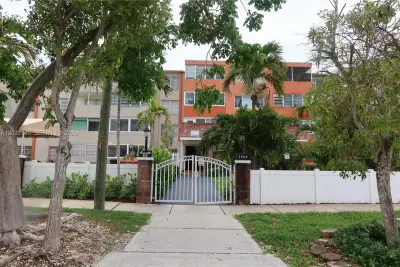 1850 NE 169th St #312, North Miami Beach: photo 1 of 32