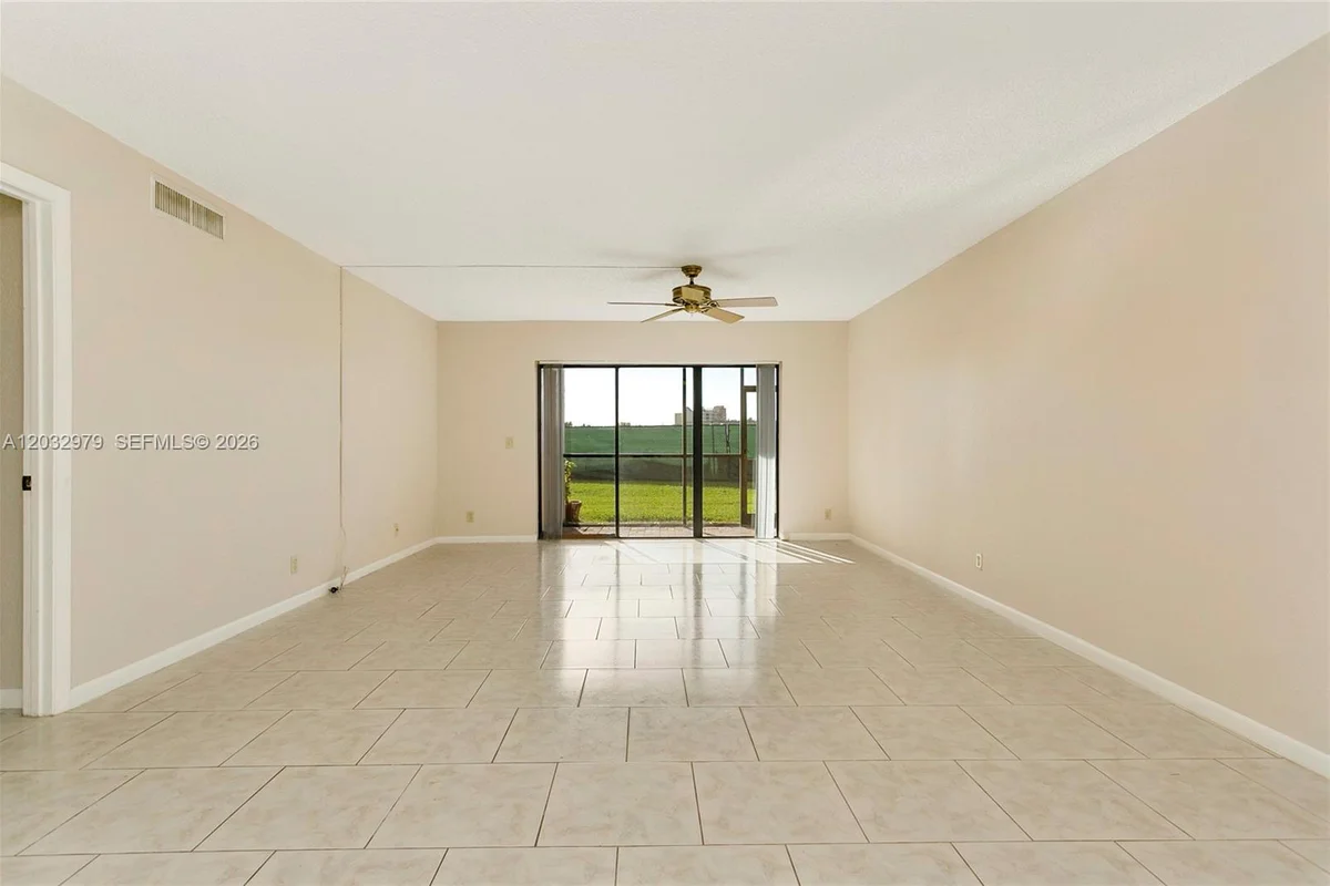 300 Racquet Club Rd #104, Weston: photo 1 of 19