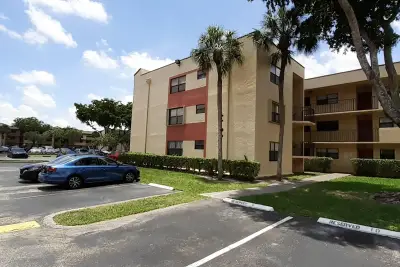 3252 Foxcroft Rd #201, Miramar: photo 1 of 2