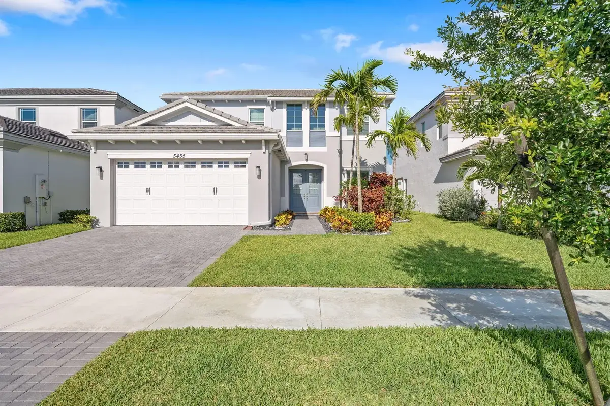 5455 Empire Dr, Westlake: photo 1 of 34