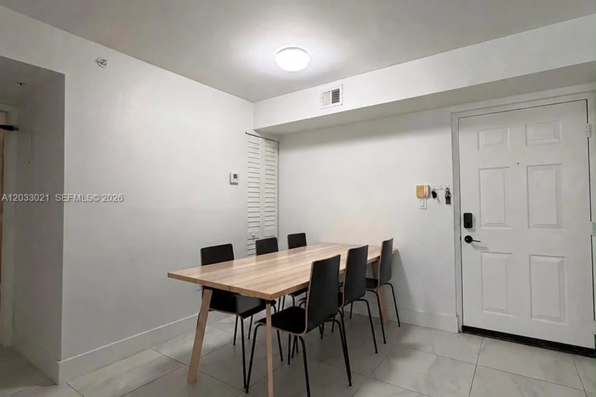 4540 NW 107th Ave #206-11, Doral: photo 1 of 17