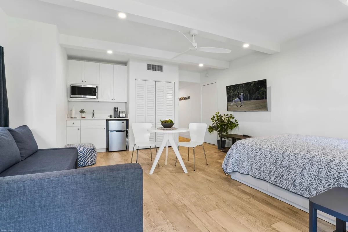 13334 Polo Club Rd #235, Wellington: photo 1 of 28