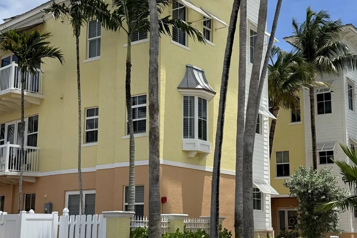 4332 Seagrape Dr #4, Lauderdale-by-the-Sea: photo 1 of 47