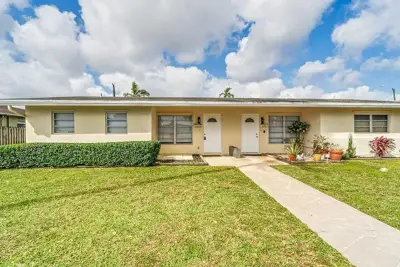 4681-4685 SW 43rd Ter, Fort Lauderdale: photo 1 of 54