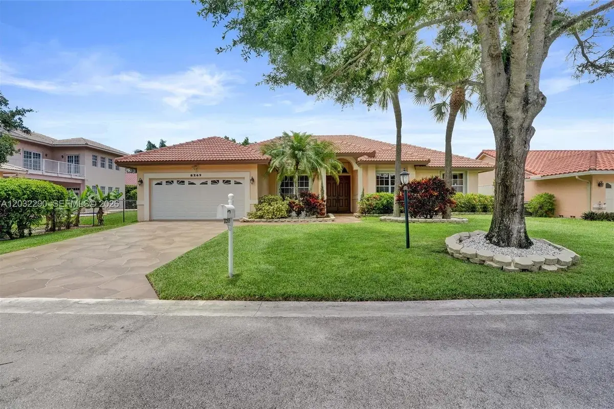 8269 NW 40th Ct, Coral Springs: photo 1 of 34