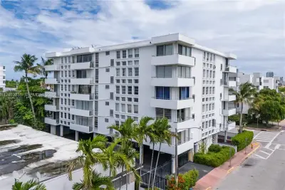 8001 Byron Ave #3C, Miami Beach: photo 1 of 30