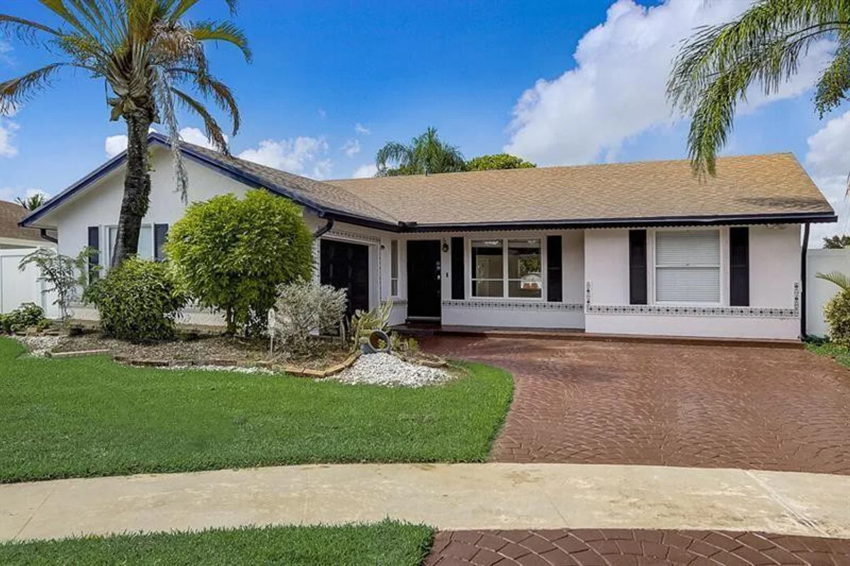 9387 Richmond Cir, Boca Raton: photo 1 of 15