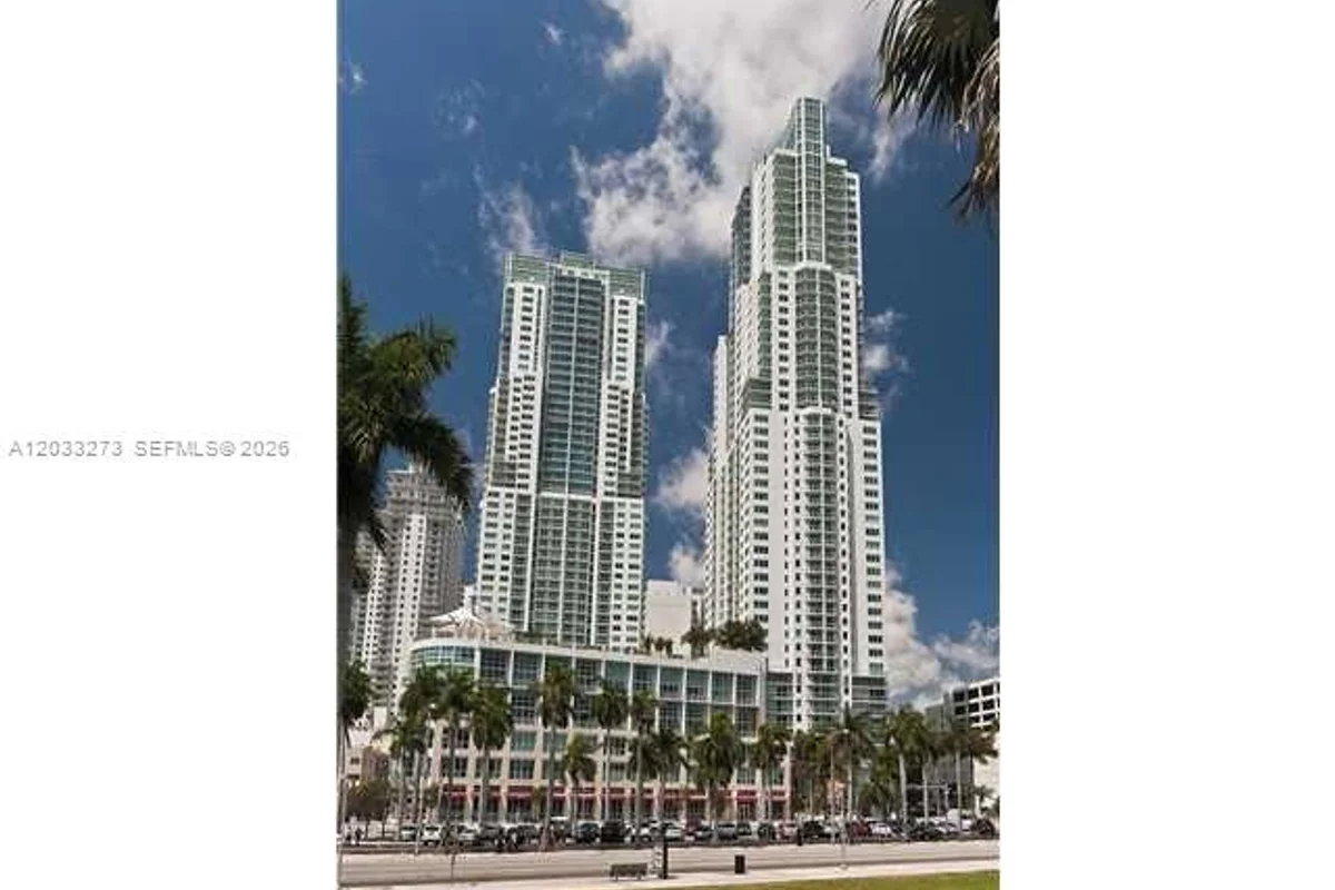 253 NE 2nd St #509, Miami: photo 1 of 25