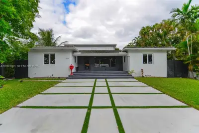 1209 NE 96th St, Miami Shores: photo 1 of 36