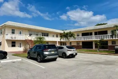 1455 N 12th Ct #6b, Hollywood: photo 1 of 11