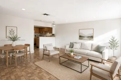 8480 SW 154th Cir Ct #924, Miami: photo 1 of 10
