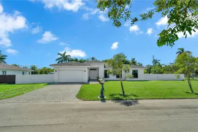32008 SW 199th Pl, Homestead: photo 1 of 60
