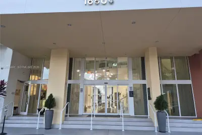 18800 NE 29th Ave #718, Aventura: photo 1 of 17