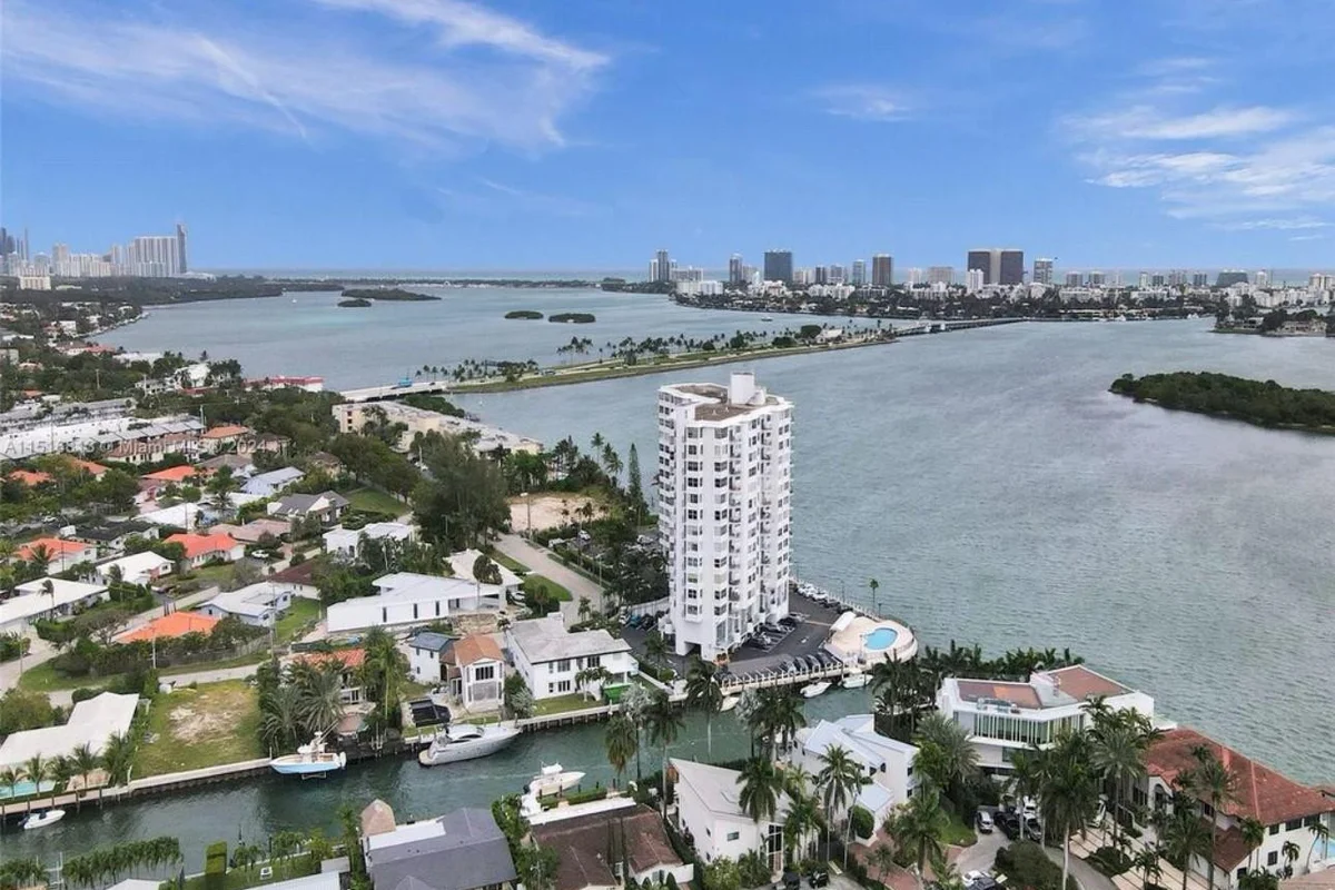 11930 N Bayshore Dr #601, North Miami: photo 1 of 26