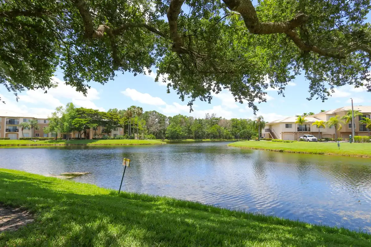 500 N Crestwood Ct N #502, Royal Palm Beach: photo 1 of 28