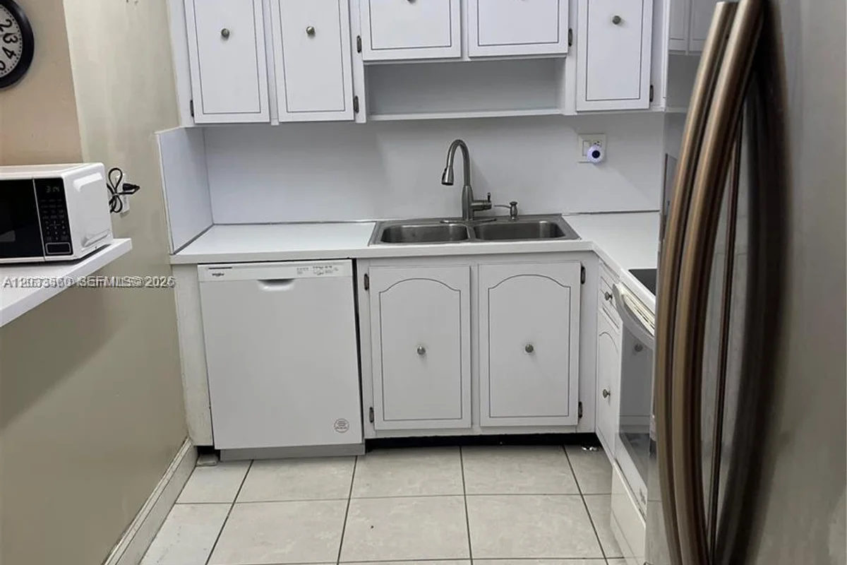 10383 N Kendall Dr #N5, Miami: photo 1 of 9