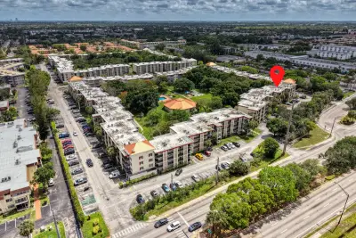 3070 NW 48th Ter #405, Lauderdale Lakes: photo 1 of 26